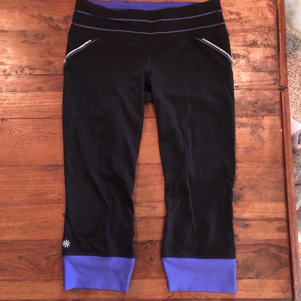 Women’s Athleta Vibe Relay Capris Black w/purple M